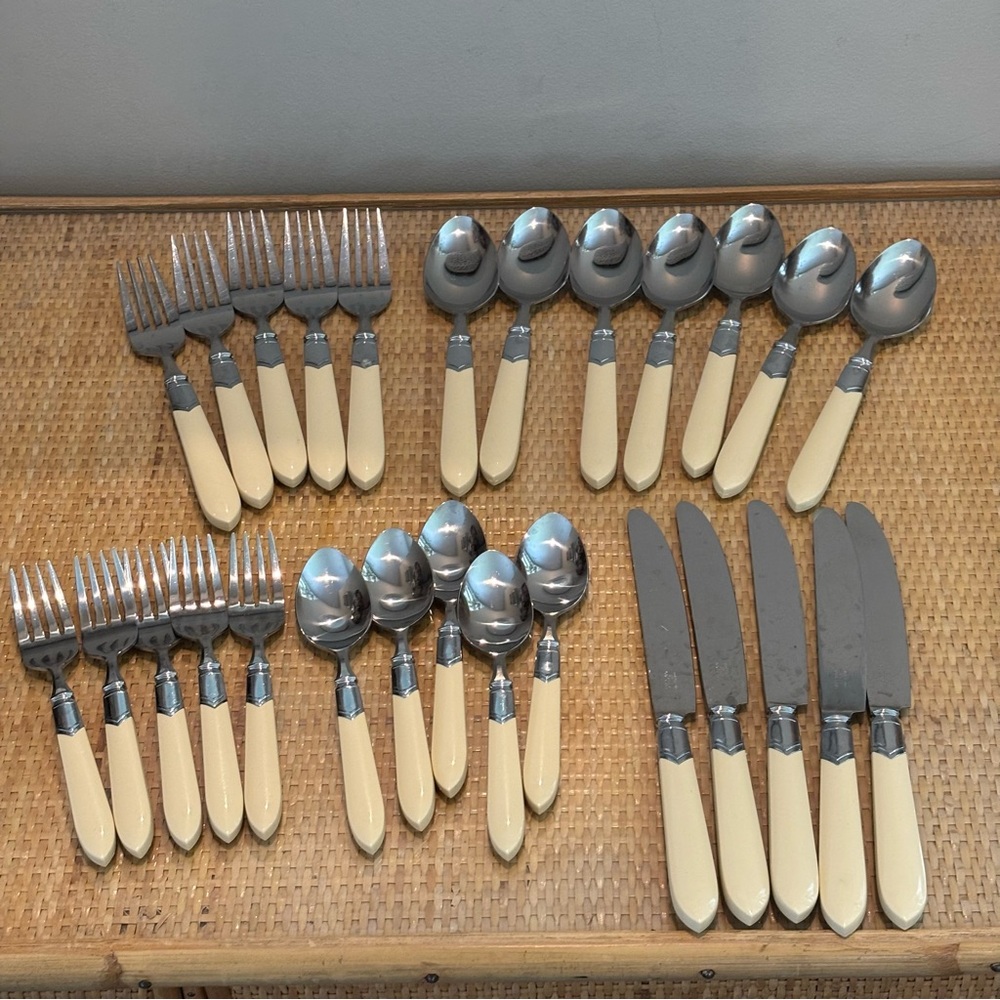 Vintage Studio Nova chevron Stainless Steel Cutlery flatware 27 pc set by Mikasa